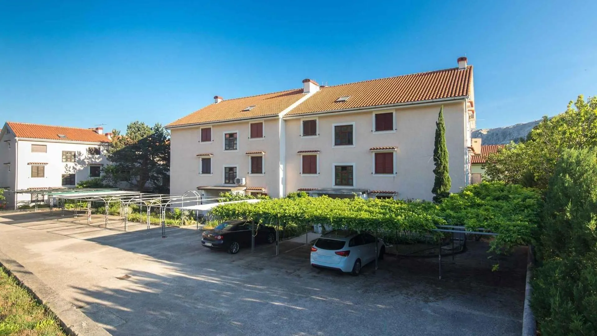 Apartment In Baska - Insel Krk 40436  باشْكا